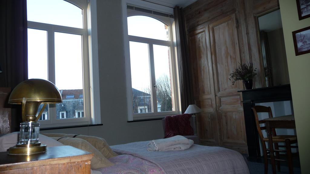 Bed and Breakfast La-Lilloise à Lille Chambre photo